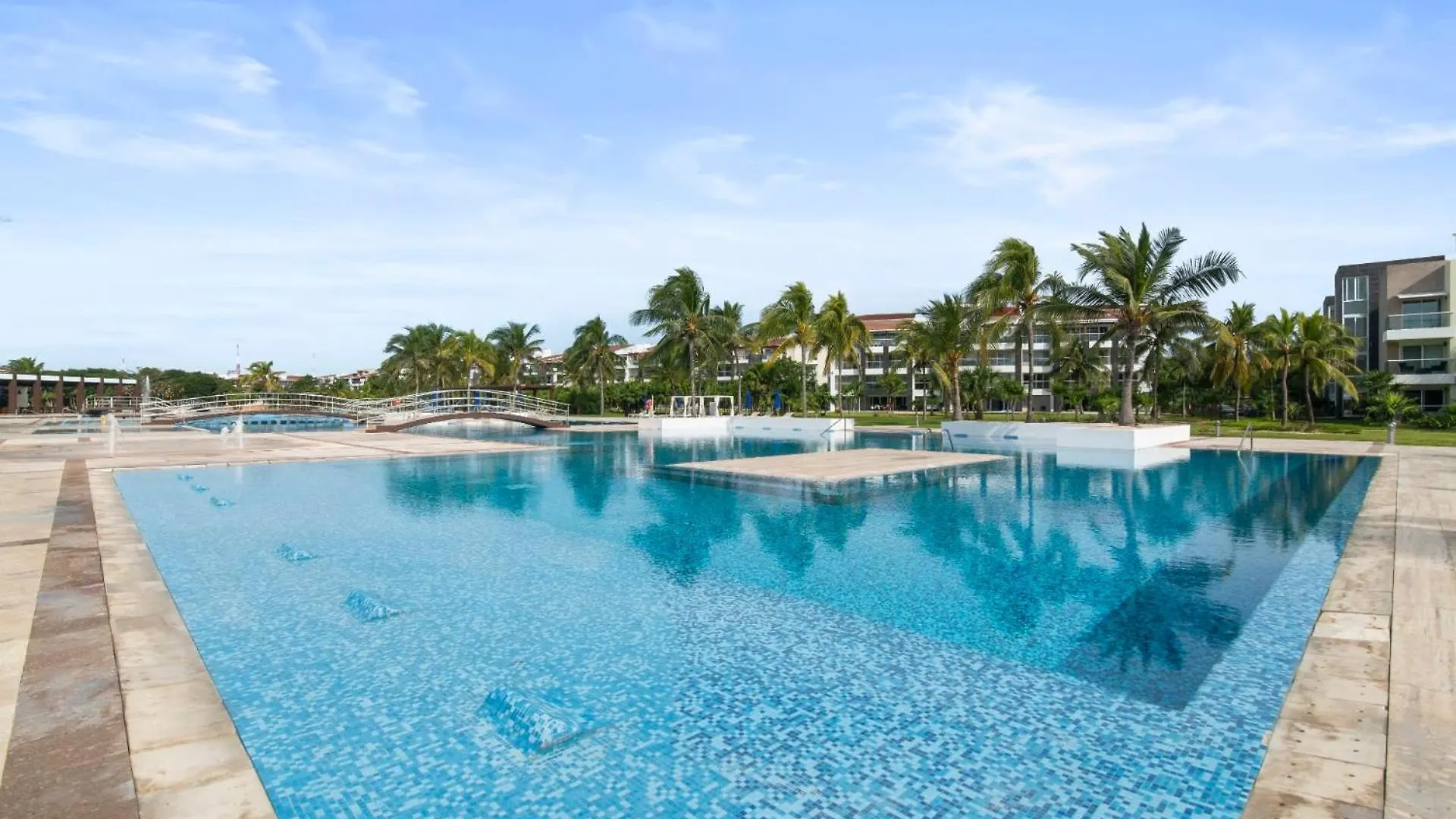 Exclusive Ocean-View Condo In Riviera Maya Playa del Carmen Mexiko
